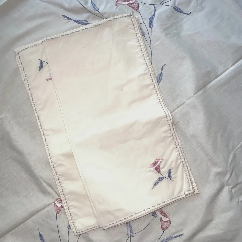 Belcrest Vintage Tablecloth Round Floral 68” & 6 Napkins NWT  Deadstock
